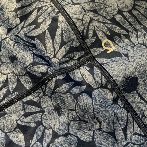 Gap Fit Pants - Picture 2 of 5